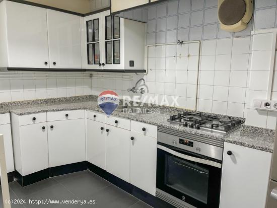 Piso en venta en Plaza Eugenio Fadrique, Plaza de la Industria, Vigo - PONTEVEDRA