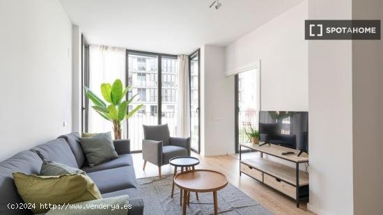 Moderno apartamento amueblado y equipado a un paso del metro en Poblenou - BARCELONA