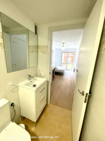  Se alquila habitación en piso compartido en Valencia - VALENCIA 