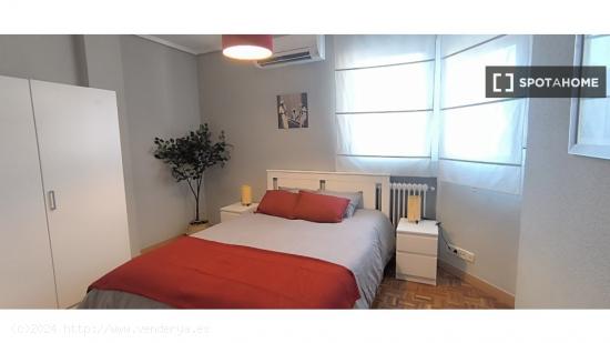 Apartamento de 3 habitaciones en alquiler en Madrid - MADRID