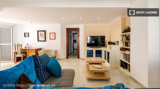 Apartamento completo de 2 dormitorios en Málaga - MALAGA