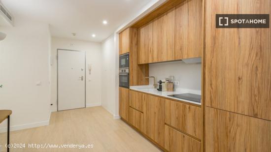 Piso en alquiler de 1 dormitorio en Moncloa - Aravaca - MADRID