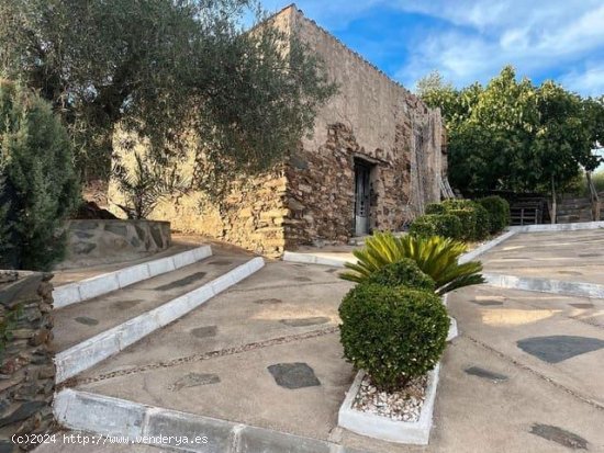 Villa en venta en Valencia de Alcántara (Cáceres)