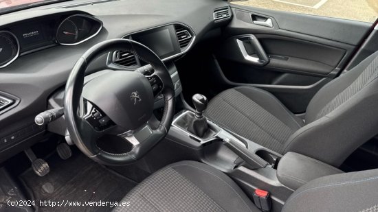 Peugeot 308  5p  PureTech 130 S&S Active - 