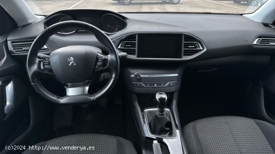 Peugeot 308  5p  PureTech 130 S&S Active - 