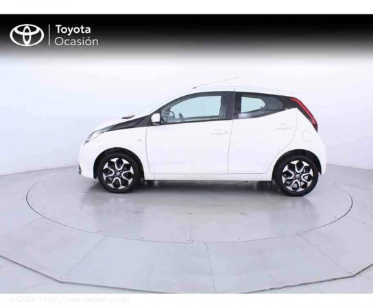 Toyota Aygo 1.0 70 x-play - Zaragoza