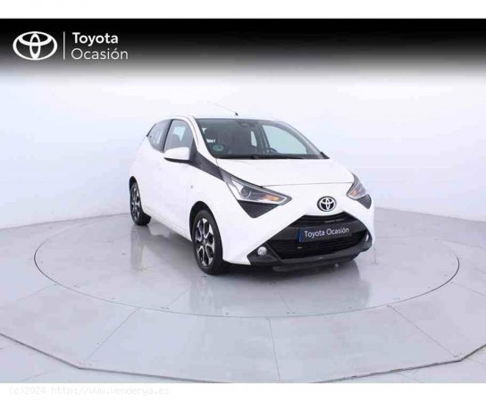 Toyota Aygo 1.0 70 x-play - Zaragoza