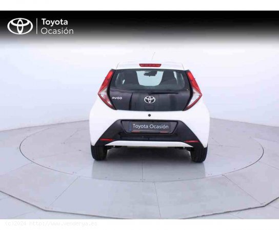 Toyota Aygo 1.0 70 x-play - Zaragoza