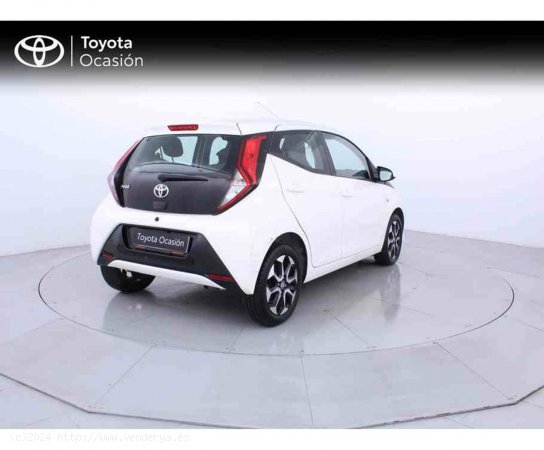 Toyota Aygo 1.0 70 x-play - Zaragoza