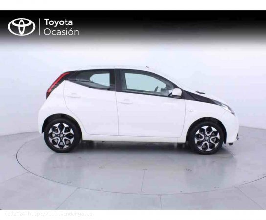 Toyota Aygo 1.0 70 x-play - Zaragoza