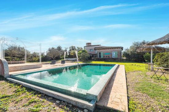 FINCA RÚSTICA EN MONTUIRI CON PISCINA Y ETV - BALEARES