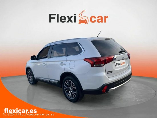 Mitsubishi Outlander 220 DI-D Motion 2WD 7 Plazas - Cartagena