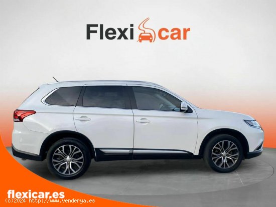 Mitsubishi Outlander 220 DI-D Motion 2WD 7 Plazas - Cartagena