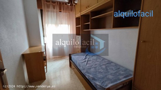 SE ALQUILA PISO EN C/ BAILEN / 3 DORMITORIOS/ 625€