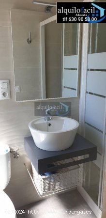 SE ALQUILA PISO /3 DORMITORIOS/ 2 BAÑOS/ HOSPITAL/600 €