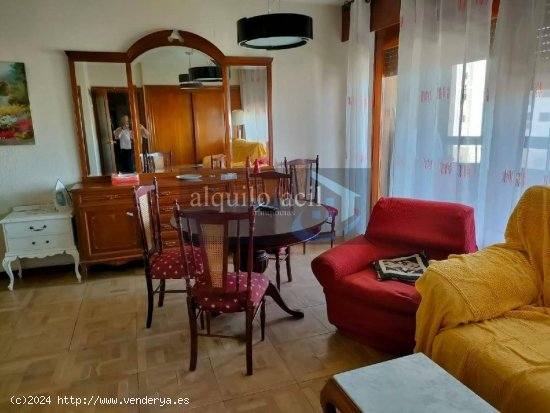  SE ALQUILA 1 HABITACION EN PASEO DE LA LIBERTAD POR 350€ TODO INCLUIDO 