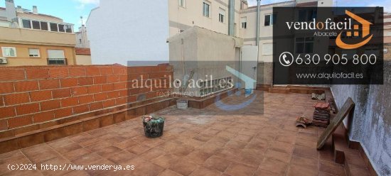  SE VENDE ATICO CON GARAJE EN SAN PEDRO DE 4 HABITACIONES Y 2 BAÑOS CON TERRAZA DE 40 METROS POR 210 