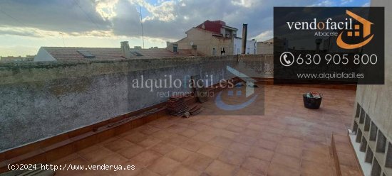 SE VENDE ATICO CON GARAJE EN SAN PEDRO DE 4 HABITACIONES Y 2 BAÑOS CON TERRAZA DE 40 METROS POR 210