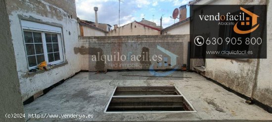 SE VENDE ATICO CON GARAJE EN SAN PEDRO DE 4 HABITACIONES Y 2 BAÑOS CON TERRAZA DE 40 METROS POR 210