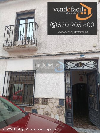  SE VENDE CASA Y NAVE EN VILLAR DE CHINCHILLA DE 400 METROS POR 69000€ 