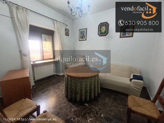 SE VENDE CASA Y NAVE EN VILLAR DE CHINCHILLA DE 400 METROS POR 69000€