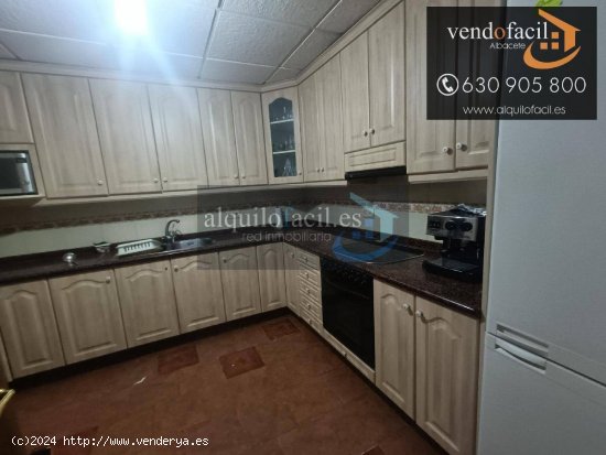 SE VENDE CASA Y NAVE EN VILLAR DE CHINCHILLA DE 400 METROS POR 69000€