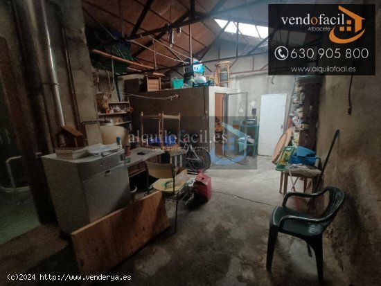 SE VENDE CASA Y NAVE EN VILLAR DE CHINCHILLA DE 400 METROS POR 69000€