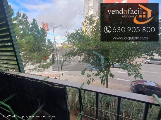 SE VENDE PISO EN IMAGINALIA CON GARAJE, TRASTERO Y PISCINA DE 2 HABITACIONES Y 2 BAÑOS POR 198000