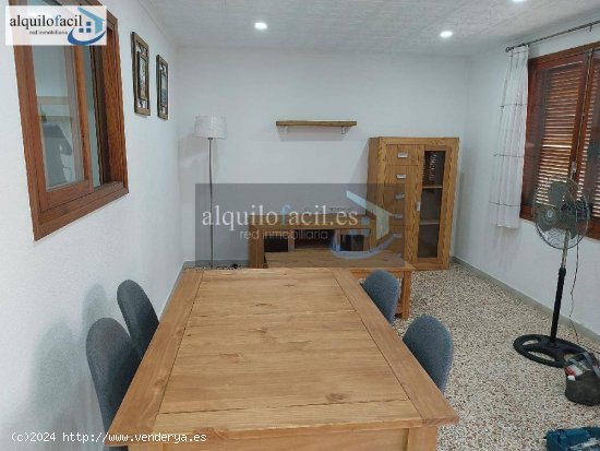 Alquilofacil-murcia alquila esta estupenda vivienda en la zona de alicante torrevieja