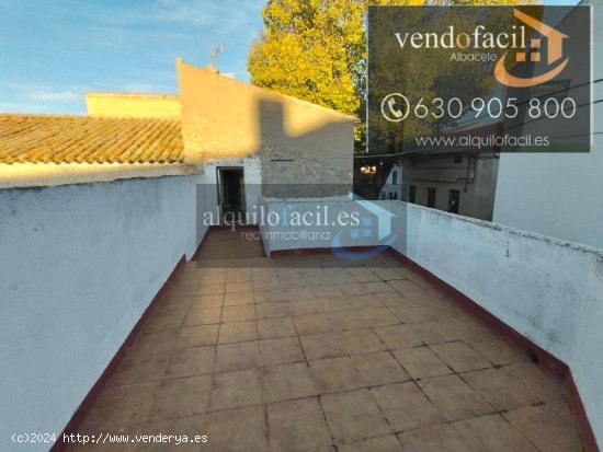  SE VENDE CASA EN CASAS DE JUAN NUÑEZ DE 3 HABITACIONES Y TERRAZA 20 METROS POR 45000€ 