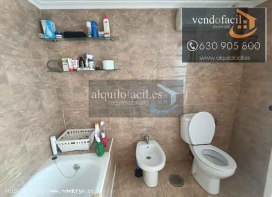 SE VENDE CASA EN NAVA DE ARRIBA DE 4 HABITACIONES Y PATIO DE 40 METROS