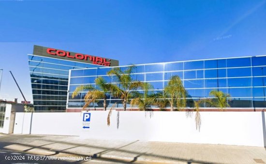 ESPECTACULAR CONJUNTO DE NAVES DE 13.000 M² DE PARCELA Y 11.200 M² CONSTRUIDOS