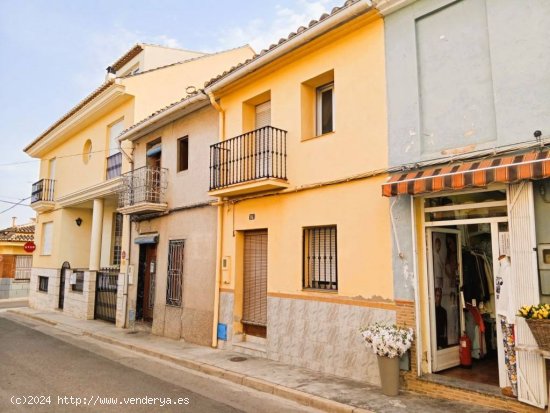 BONITA CASA DE PUEBLO CON ENCANTO