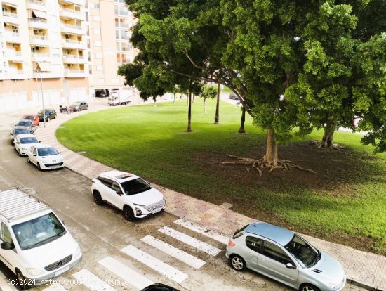 PRECIOSO APARTAMENTO CON GARAJE Y PISCINA en calle Josep Burguera