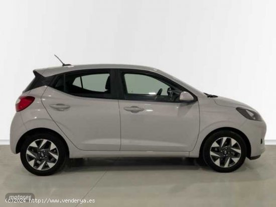 Hyundai i10 1.0 MPI Klass Aut. de 2024 con 1.500 Km por 17.200 EUR. en Barcelona