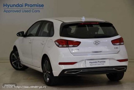 Hyundai i30 1.5 DPI Klass SLX 110 de 2022 con 16.825 Km por 21.510 EUR. en Sevilla