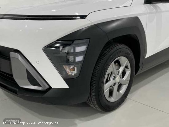 Hyundai Kona 1.6 GDI Maxx DT de 2024 con 17.400 Km por 28.900 EUR. en Barcelona