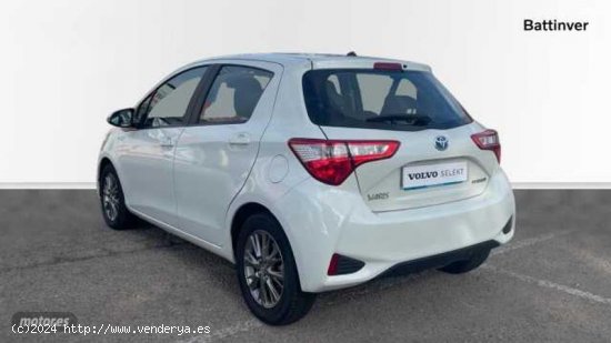 Toyota Yaris 1.5 VVT-I HYBRID ACTIVE AUTO 100 5P de 2018 con 98.000 Km por 12.900 EUR. en Madrid