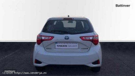 Toyota Yaris 1.5 VVT-I HYBRID ACTIVE AUTO 100 5P de 2018 con 98.000 Km por 12.900 EUR. en Madrid