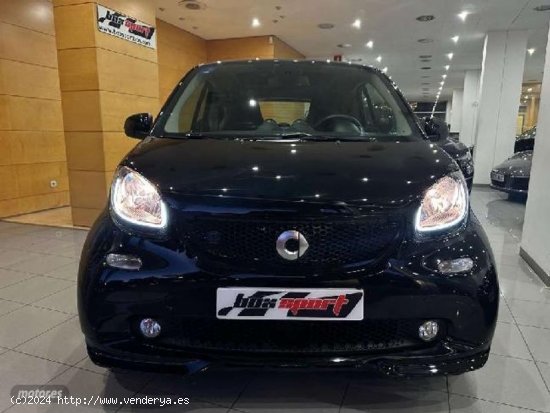 Smart Fortwo Coupe Ed Ushuaia Edition de 2019 con 28.000 Km por 19.900 EUR. en Barcelona