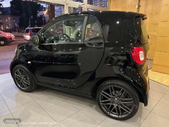 Smart Fortwo Coupe Ed Ushuaia Edition de 2019 con 28.000 Km por 19.900 EUR. en Barcelona