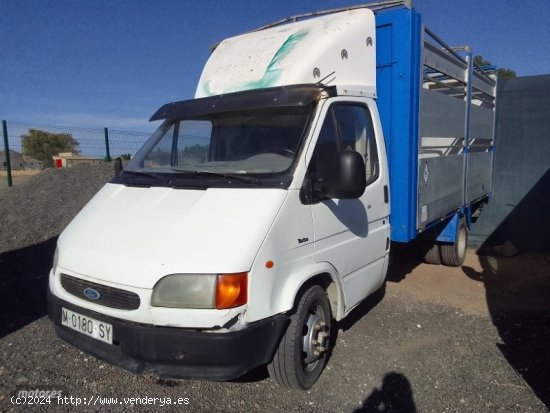 Ford Transit 2.5 TD. 100 CV CAJA ABIERTA. de 1995 con 361.000 Km por 3.500 EUR. en Murcia