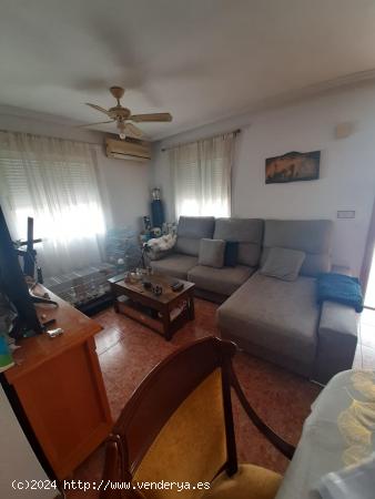  REF.- 42 - Dúplex en esquina con parcela en Zona Carrefour – Torrevieja - ALICANTE 