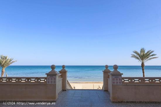 ALQUILER Plaza de garaje en el paseo marítimo DE ARENALES - ALICANTE