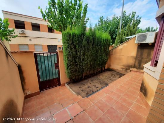 VIVIENDA UNIFAMILIAR CON 4 DORMITORIOS Y PATIO - ALBACETE