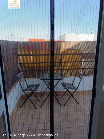 SE VENDE PISO EN LA ZONA DEL JUNCAL - CADIZ