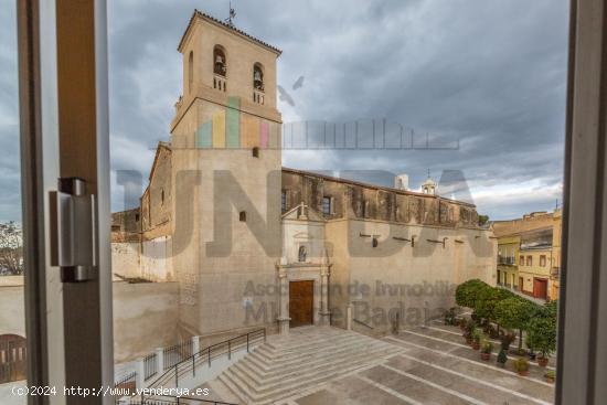 Piso a la venta en una muy buena zona del casco antiguo - BADAJOZ