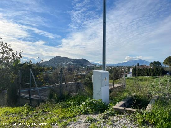 PARCELA A LA VENTA EN ALHAURIN EL GRANDE - MALAGA