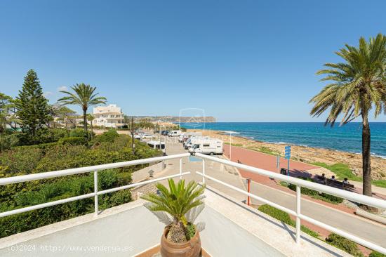 VILLA CALETA - UNA JOYA DE LUJO EN PRIMERA LÍNEA DEL MAR EN JÁVEA, COSTA BLANCA - ALICANTE