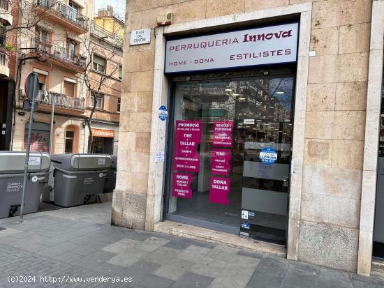 FANTASTICO LOCAL ESQUINERO EN PLAÇA DEL CENTRE - BARCELONA